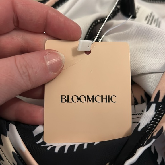 NWTs Bloomchic Stripped Swimsuit, Sz 3XL - Picture 7 of 9